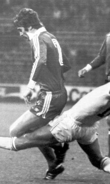 Netherlands forward Rob Rensenbrink dies at age 72